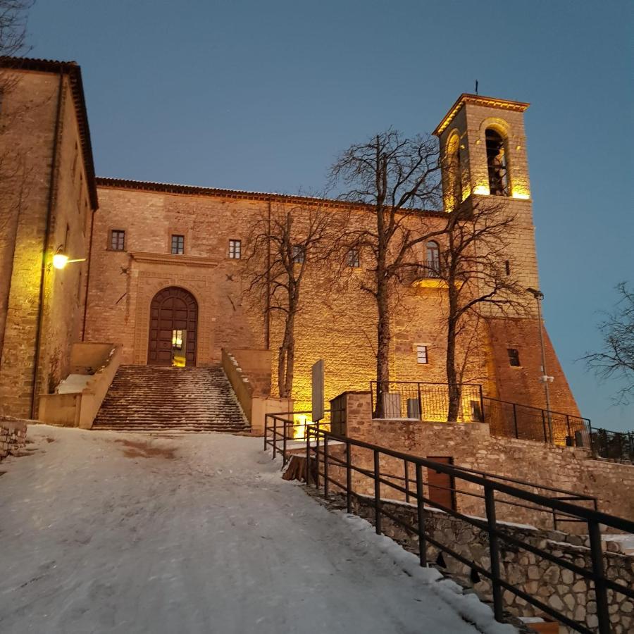 Appartamento Gattapone 9 Gubbio Eksteriør billede